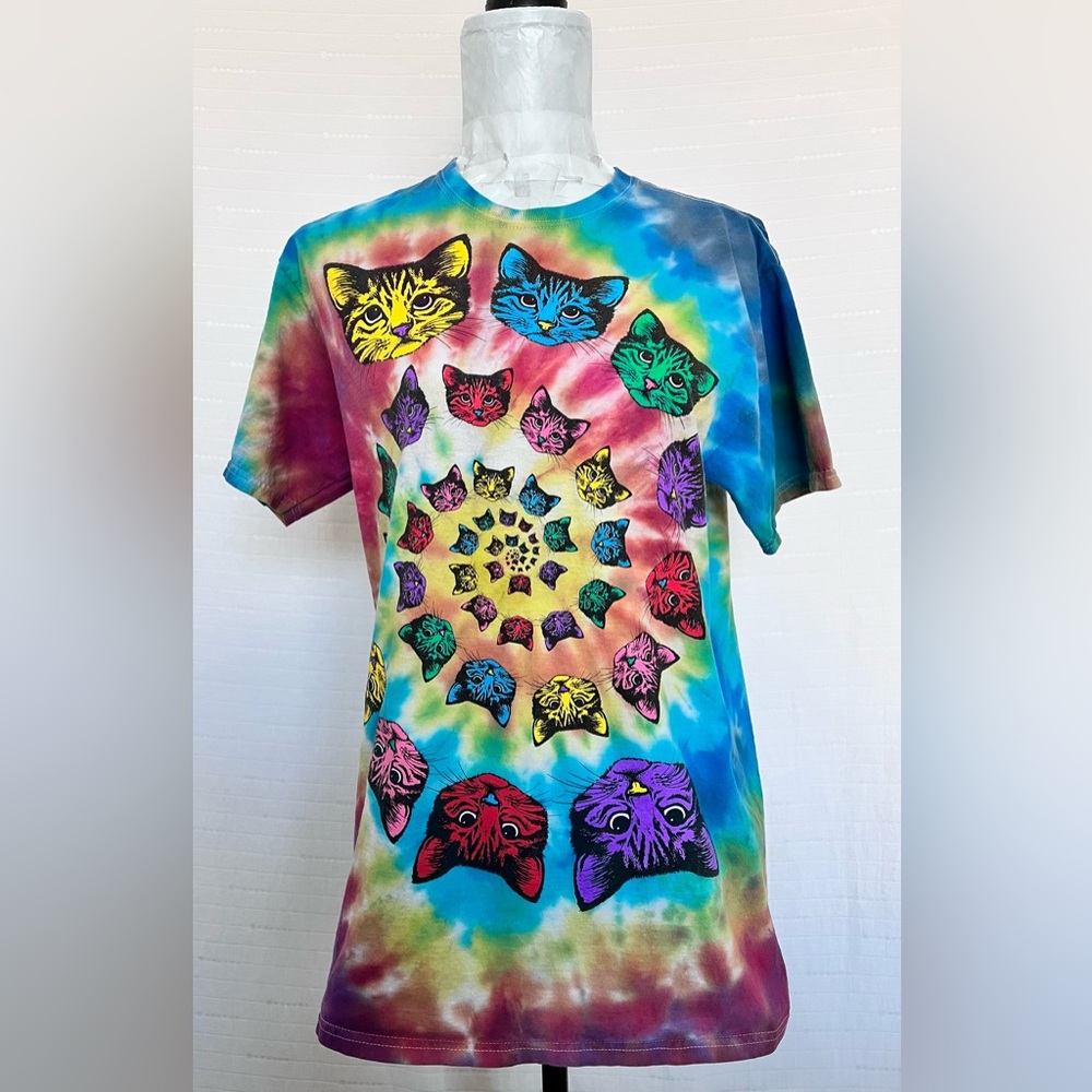 Fruit of the Loom Colorful Tie-Dye Cat Print Shirt Sz M